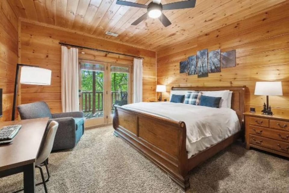 Rustic Cove Views Hot Tub Theater Game Room House in Sevier County