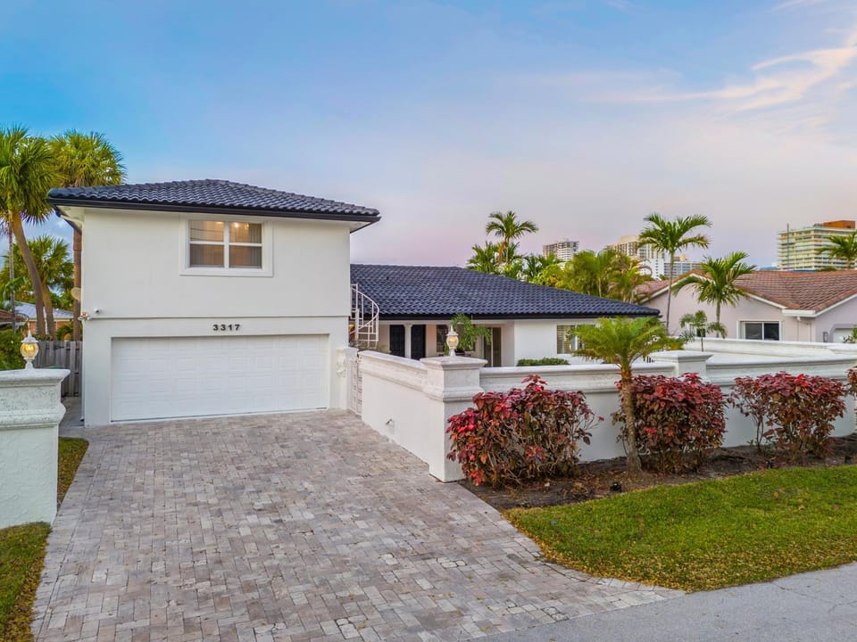 Property building, Facade/entrance