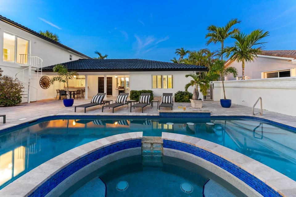 Pool view, Swimming pool
