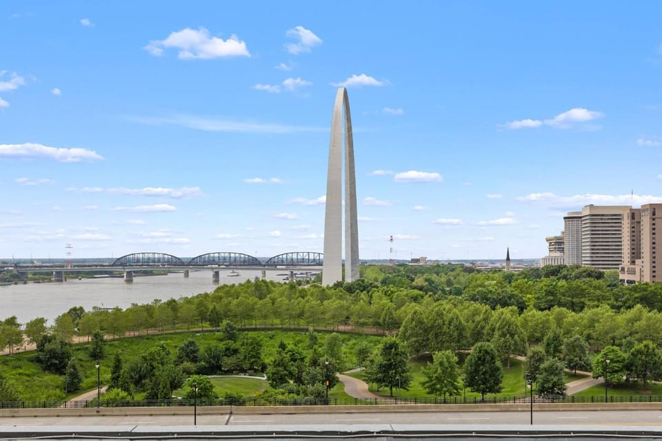 Nearby landmark, Other, City view