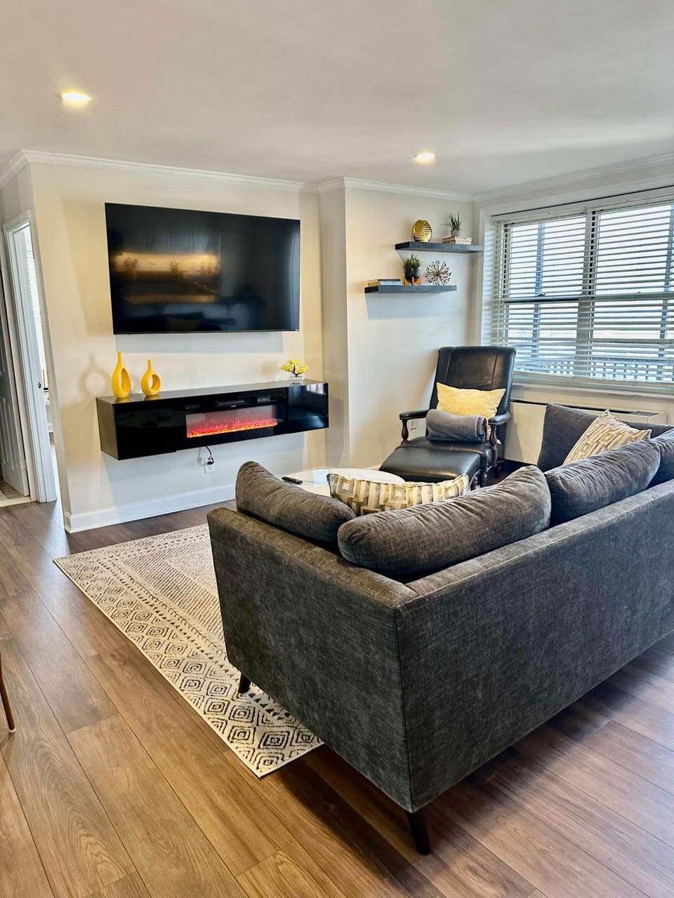 24B - Stylish Top Floor Condo in Downtown Atlanta House in Atlanta