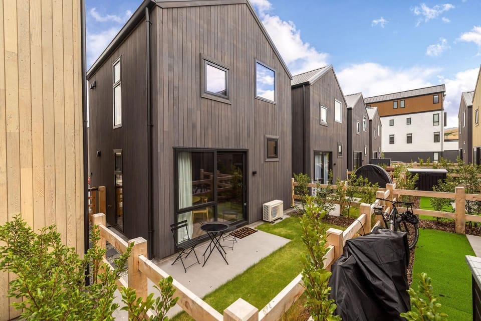 Garden, Balcony/Terrace