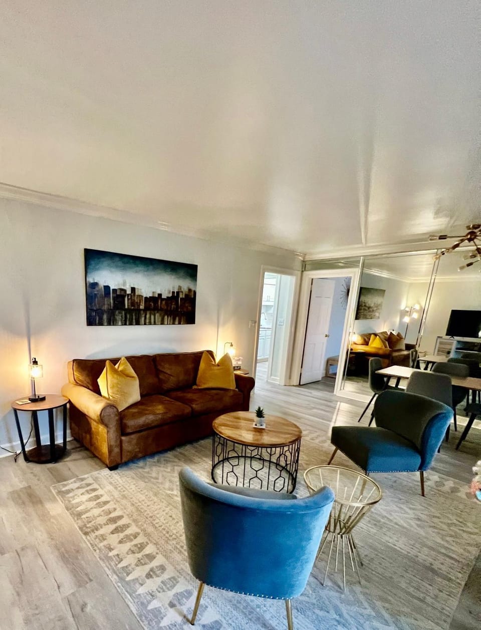 24G TOP FLOOR 2BR 2BA Downtown Atlanta House in Atlanta