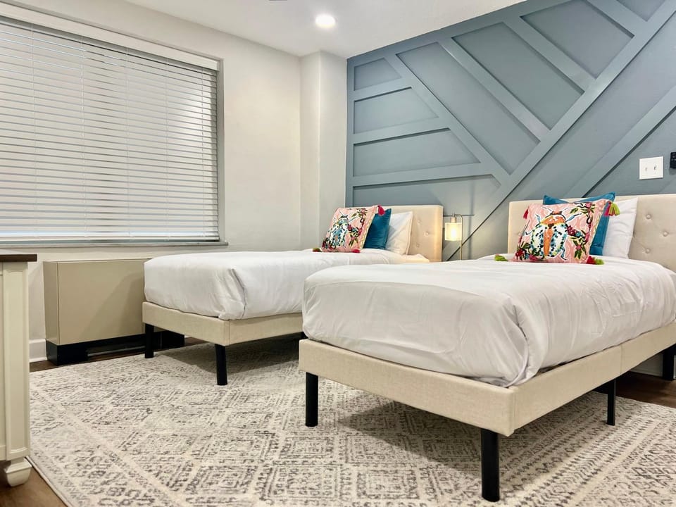 22G 2BR 2BA City Condo in Downtown Atlanta House in Atlanta