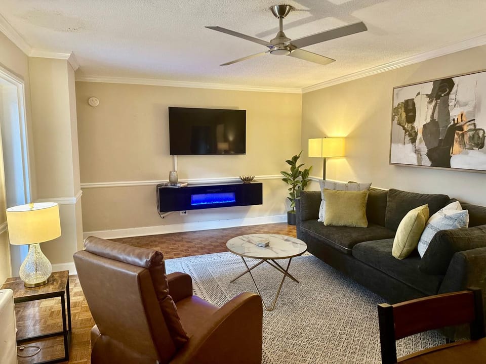 4G - Spacious 2 BD 2 BA condo in Downtown Atlanta House in Atlanta