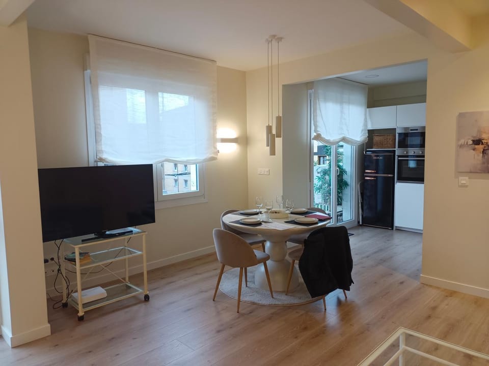 Luminoso Bilbao Apartment in Bilbao