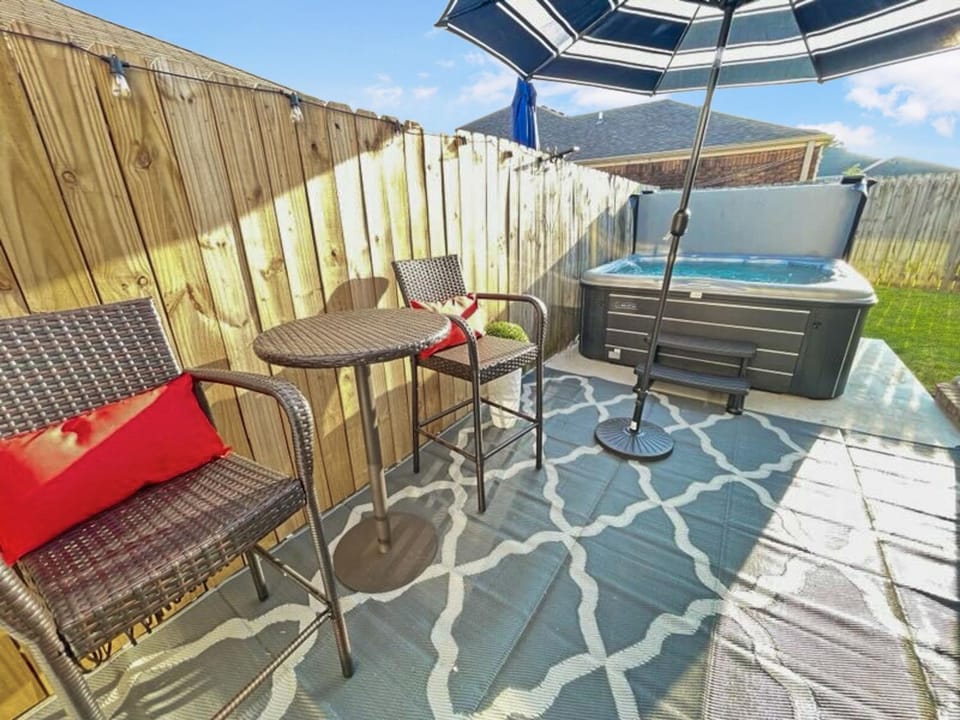 Stay at Steuben Hot Tub Remodeled Home Apartment in Springdale