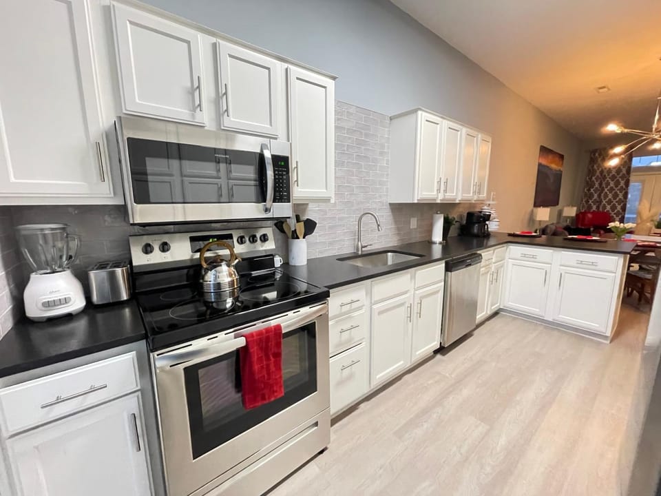 Stay at Steuben Hot Tub Remodeled Home Apartment in Springdale