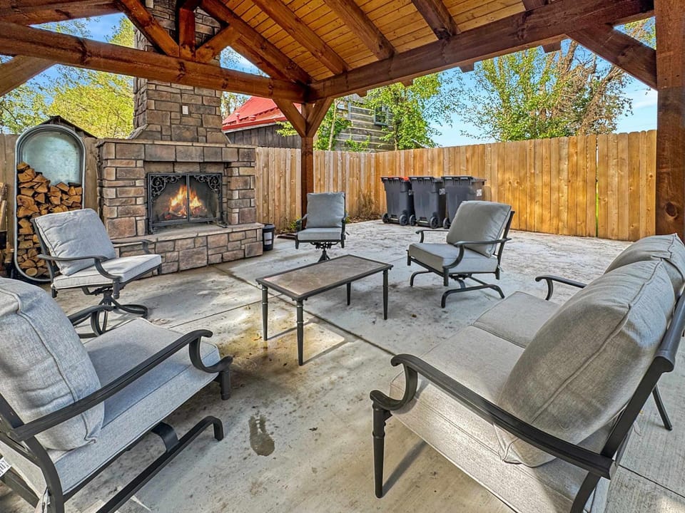 Patio, Day, Seating area