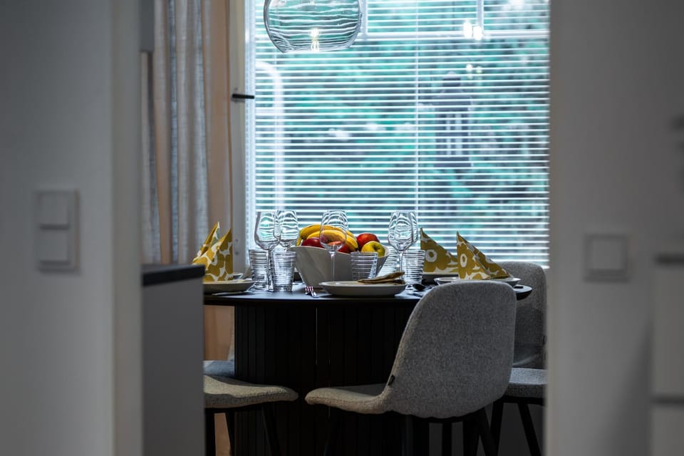 Food and drinks, Dining area, Food