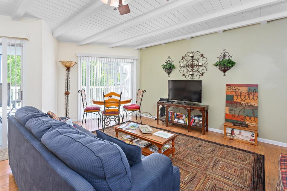 212 Olive Way House in Saint Simons Island