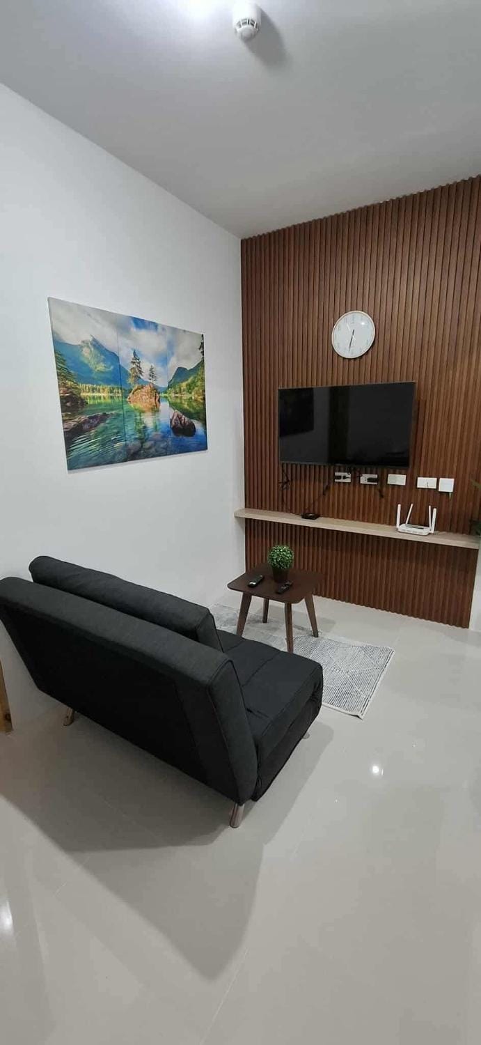 Royal Ocean Crest- Mactan Apartment in Lapu-Lapu City