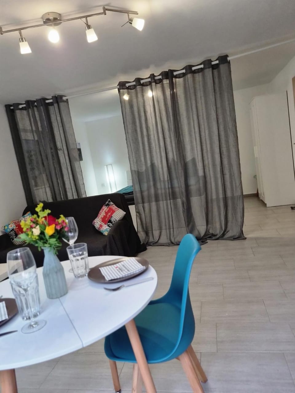 Living room, Seating area, Dining area