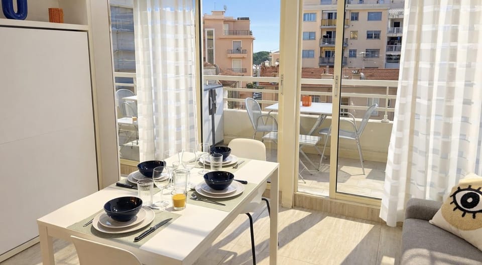 Patio, Day, View (from property/room), Balcony/Terrace, Dining area