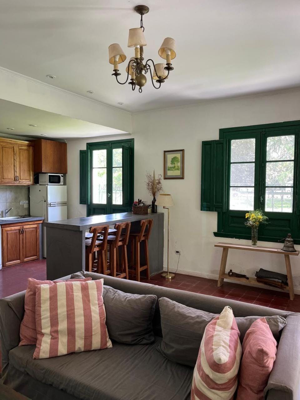 Kitchen or kitchenette, Living room, Seating area, Dining area
