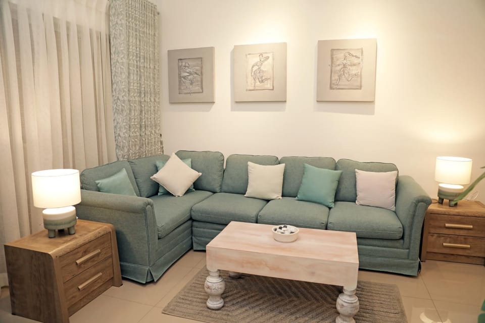 The Greek Cottage - Santorini Resort Negombo Apartment in Negombo