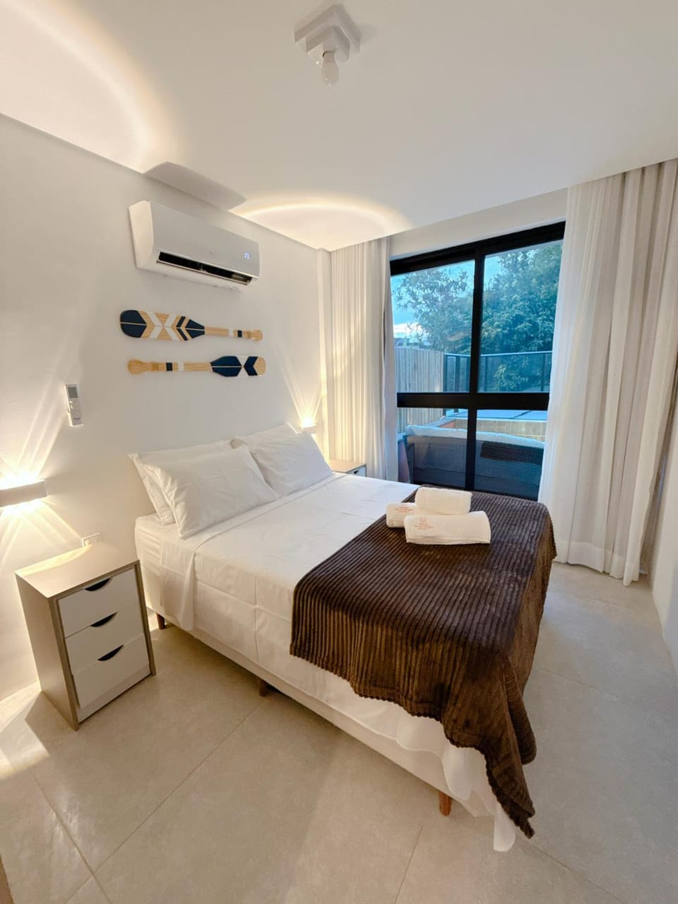 Bed, Photo of the whole room, Bedroom, towels, air conditioner