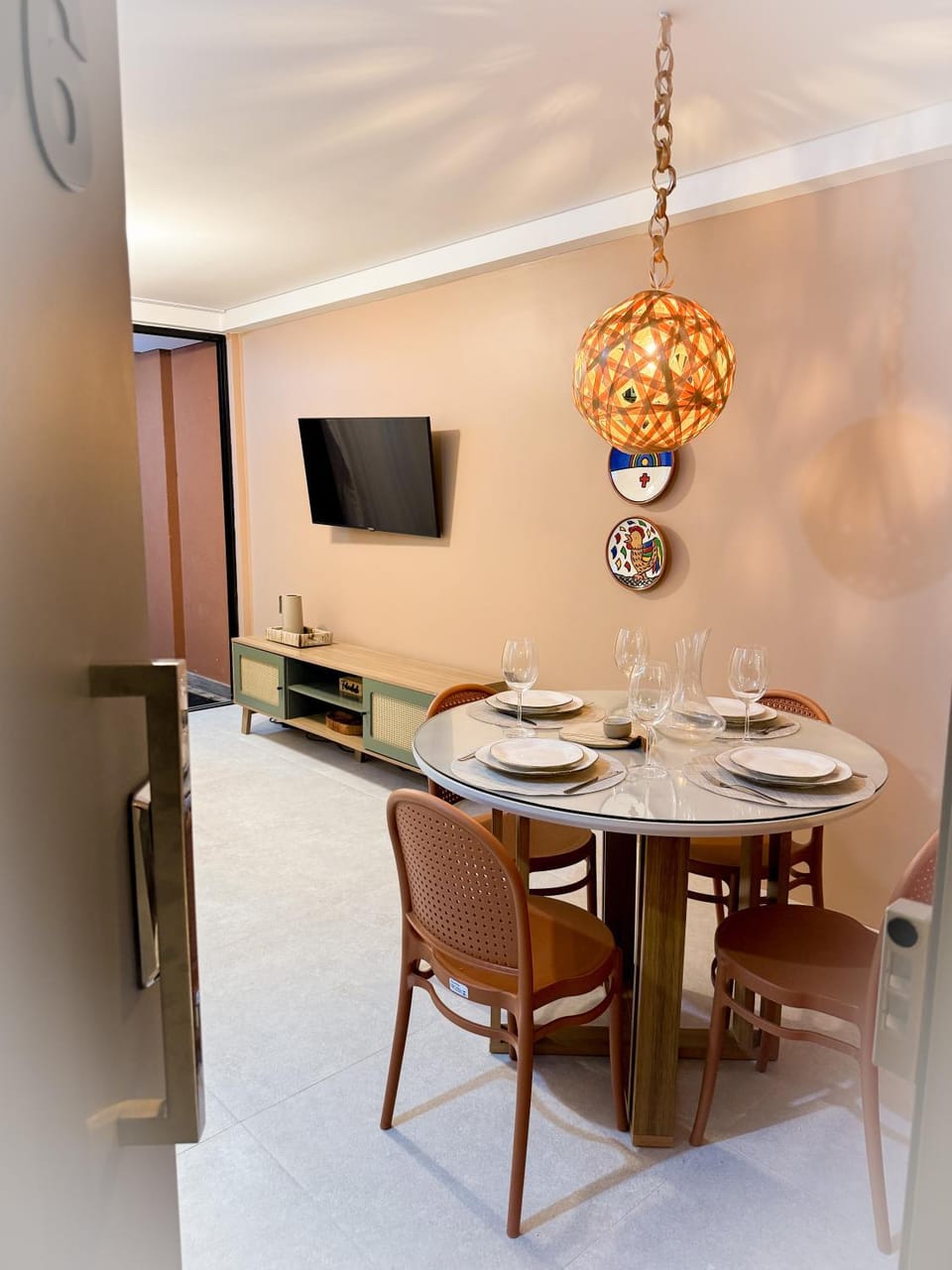 TV and multimedia, Kitchen or kitchenette, Dining area