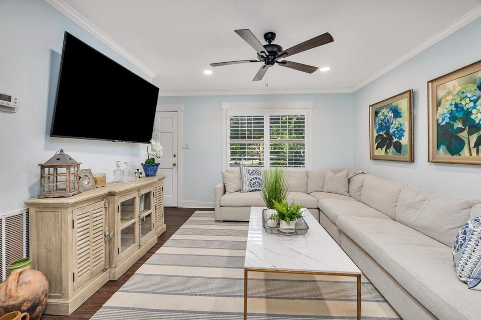 Demere House Condo #6 House in Saint Simons Island