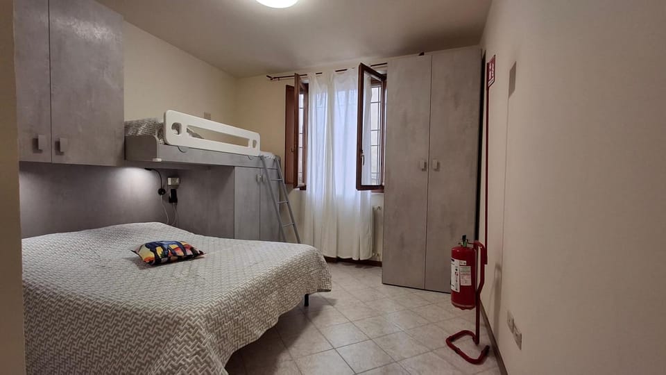 Photo of the whole room, Bedroom, bunk bed