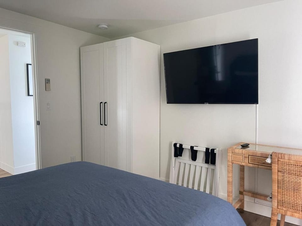 Beachfront Luxury with 4BR and Views House in Marysville