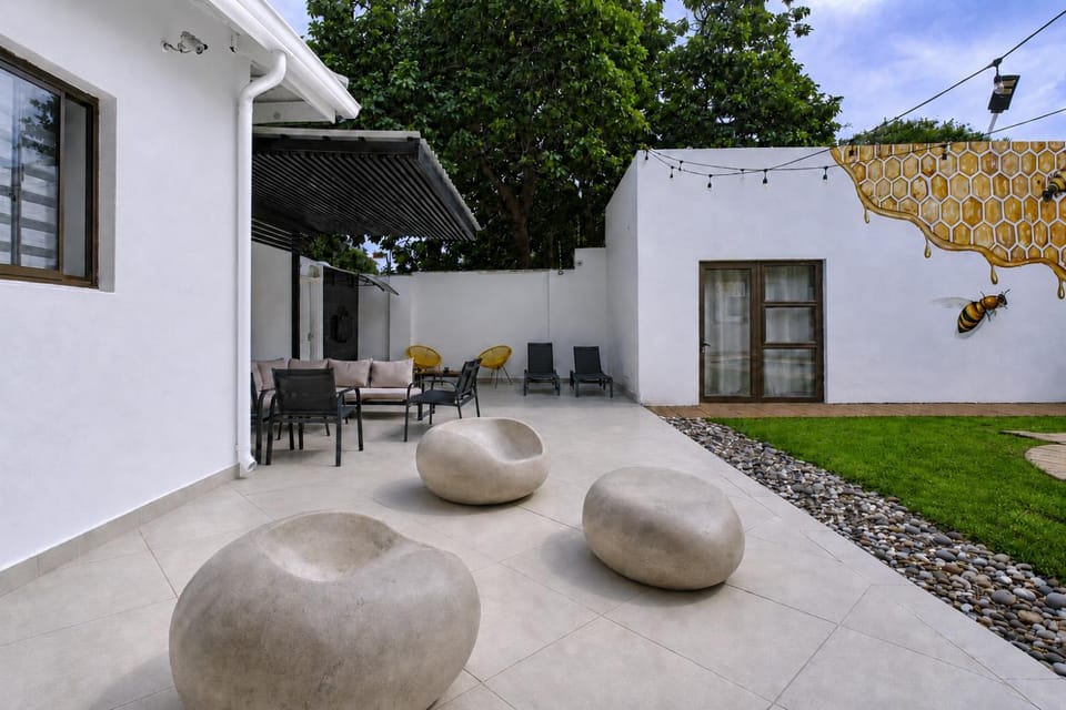 Patio, Evening entertainment, Evening entertainment, Swimming pool