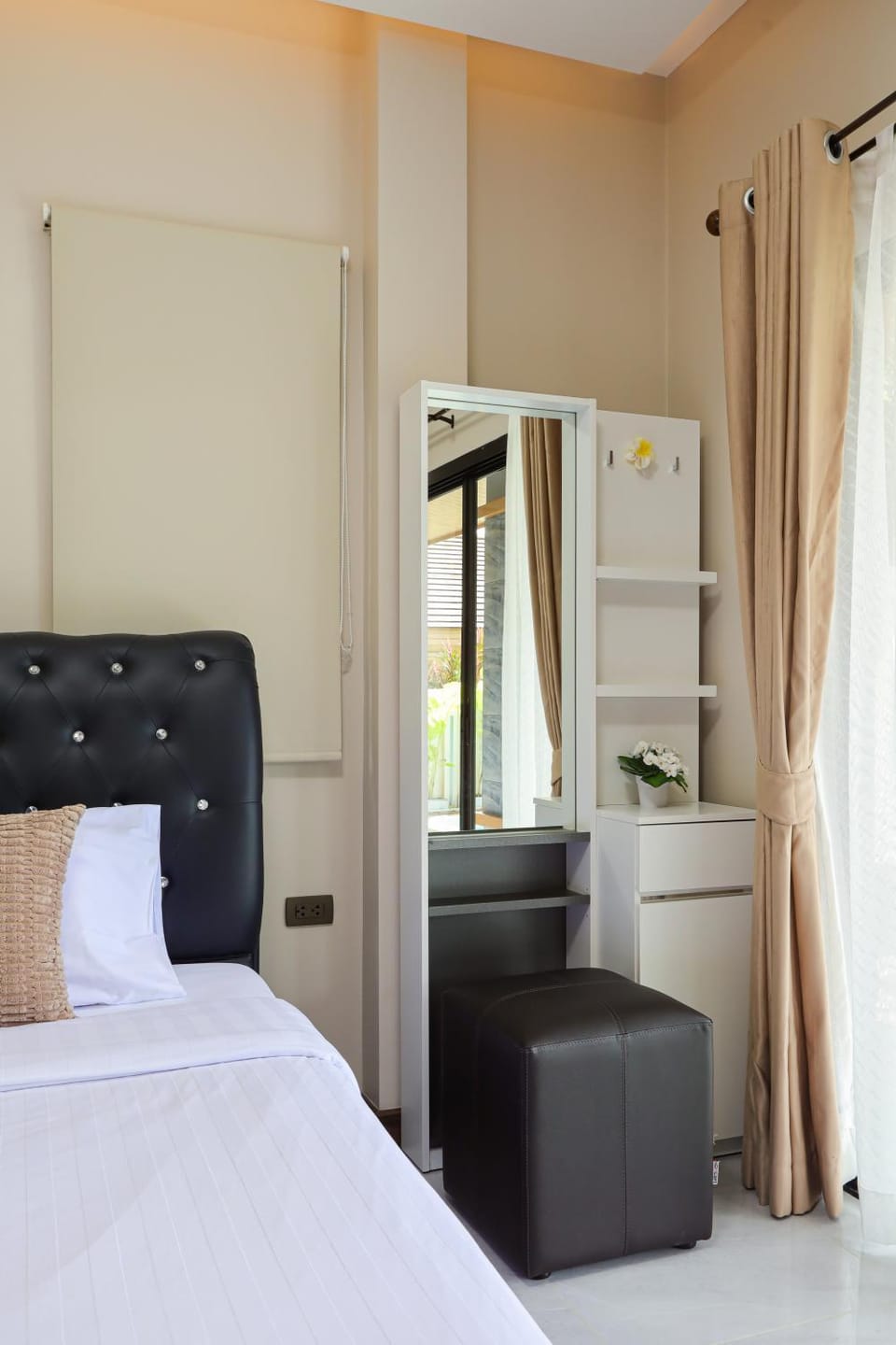 Bed, Photo of the whole room, Bedroom, wardrobe