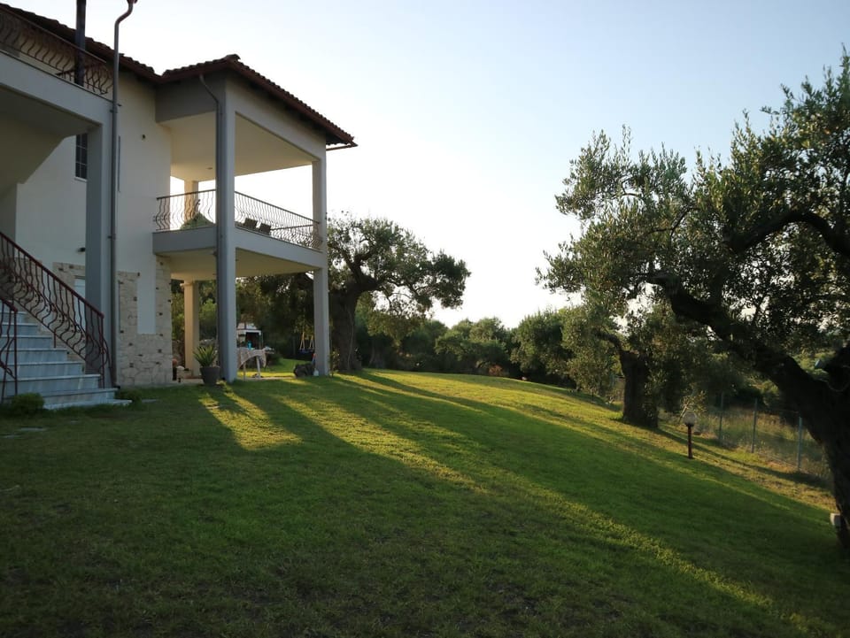 Property building, Garden view