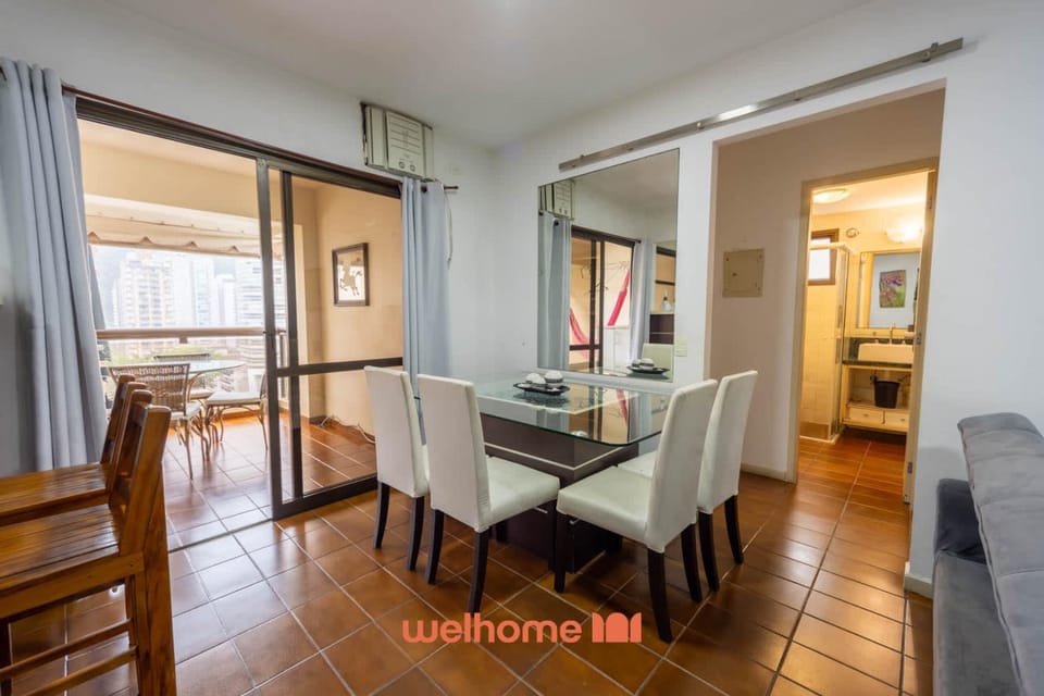 Apto em Guarujá a 3 min a pe da Praia Pitangueiras Apartment in State of São Paulo