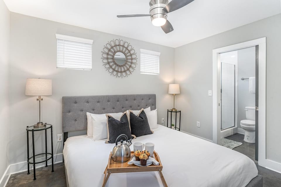 Cypress - Private Rooftop Patio - Mins to Broadway House in Nashville