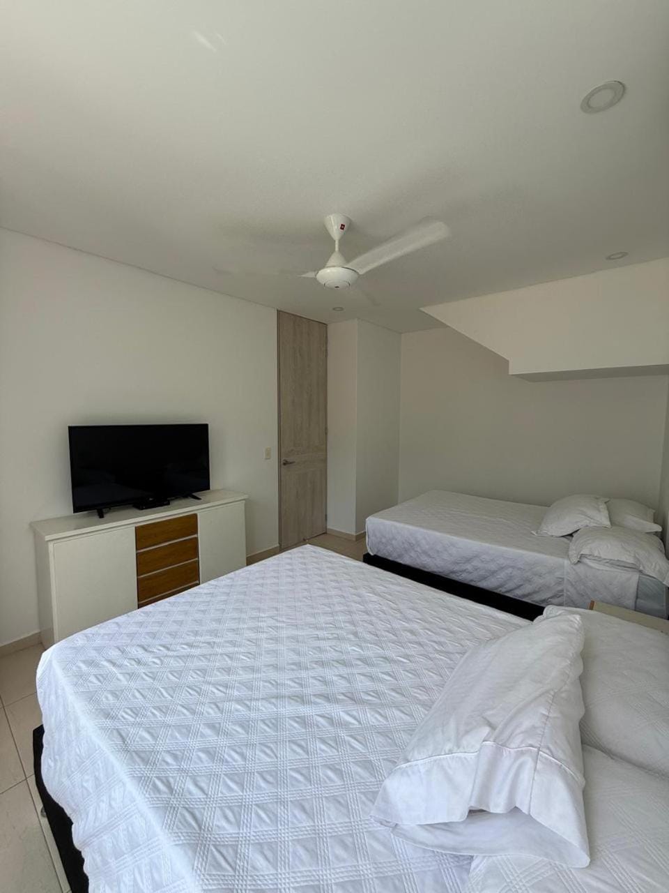 Condo Apulo - Preciosa casa - Jacuzzi, turco y Piscina privados - WiFi House in Cundinamarca, Colombia