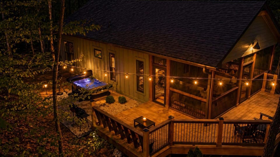 Hot Tub Cabin + Screened Porch | Red River Gorge Cabin in Kentucky