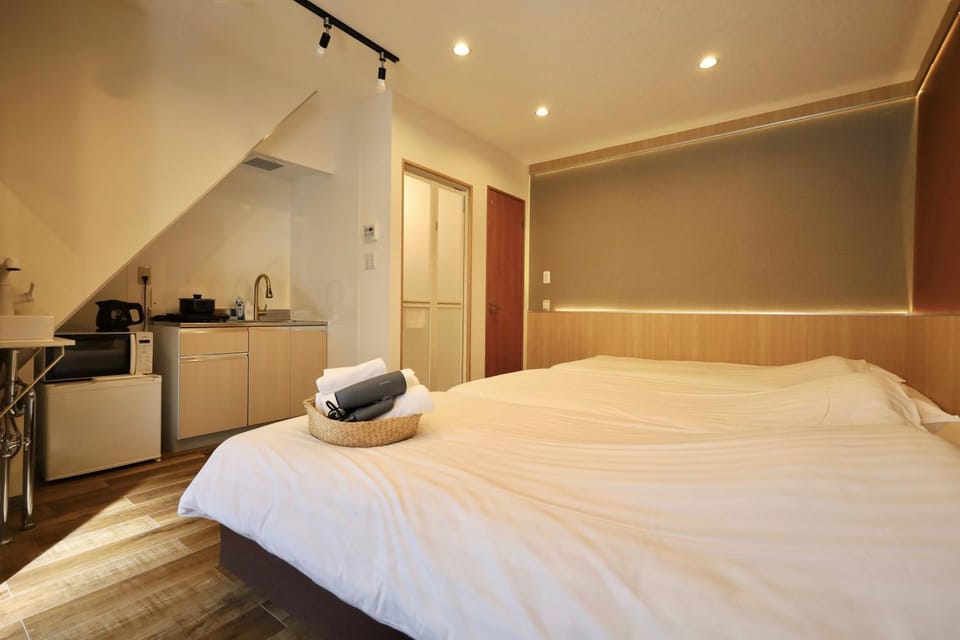 Bed, Kitchen or kitchenette, Photo of the whole room, Bedroom