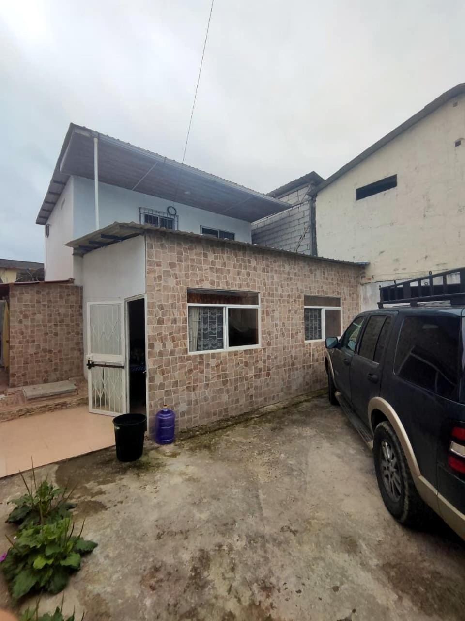 Property building, Parking