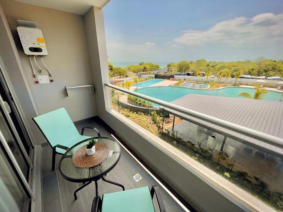 Balcony/Terrace, Pool view