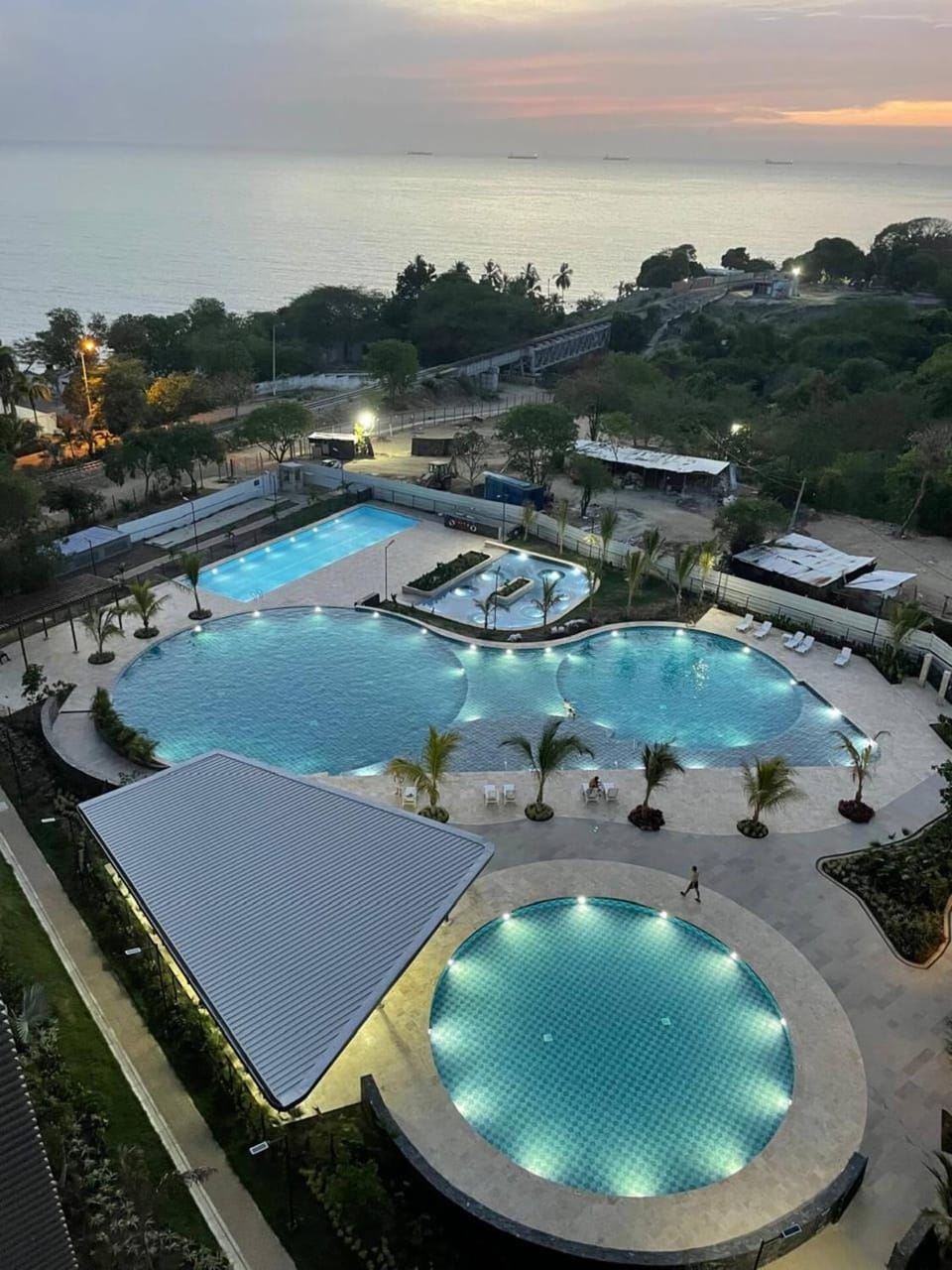 Property building, Pool view