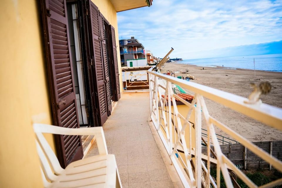 Natural landscape, Balcony/Terrace, Sea view