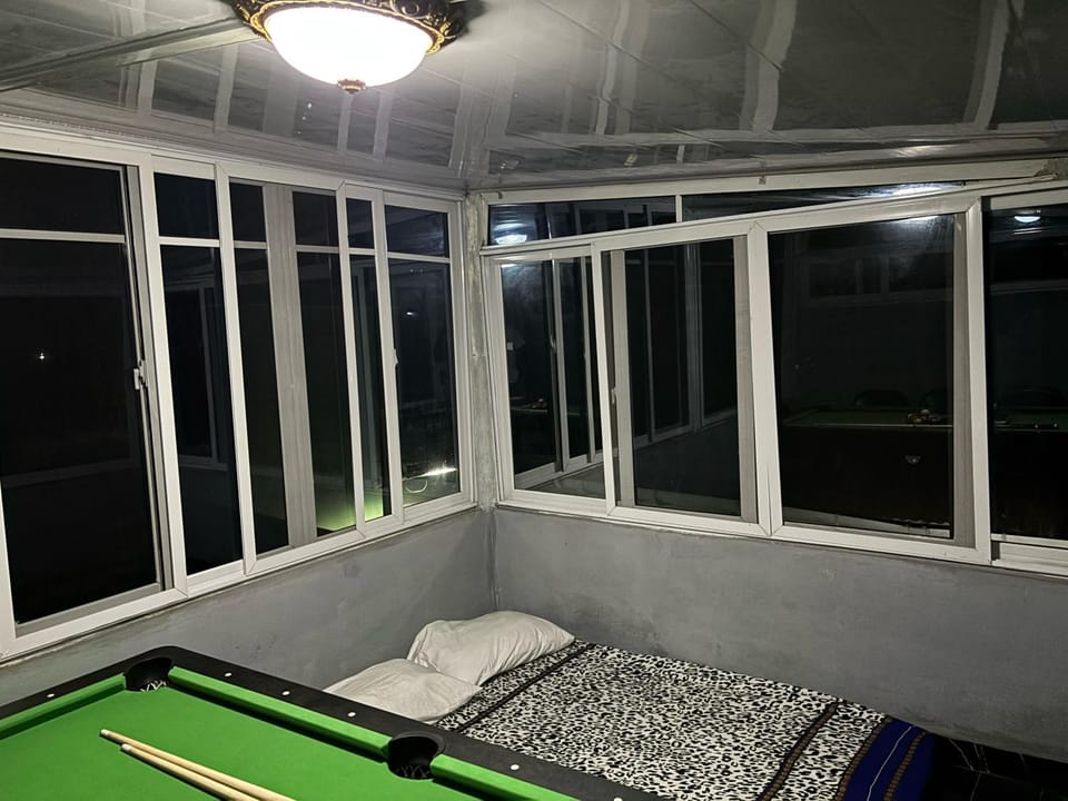 Cozy Flat 5 Minutes To Beach Bed and Breakfast in Freetown