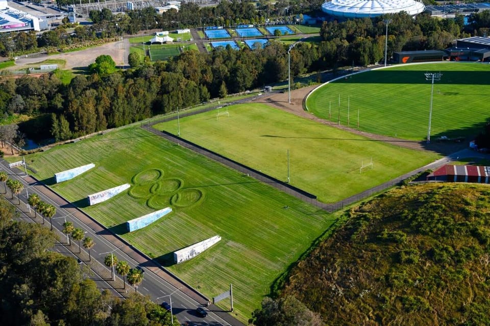Spacious Two Level 4BR at Sydney Olympic Park with Best View Apartment in Sydney