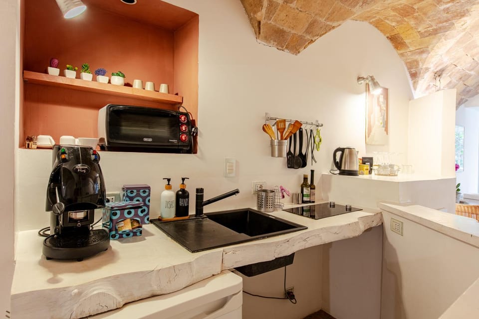 Day, Coffee/tea facilities, Kitchen or kitchenette, microwave, oven