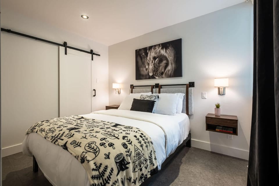 Bed, Bedroom