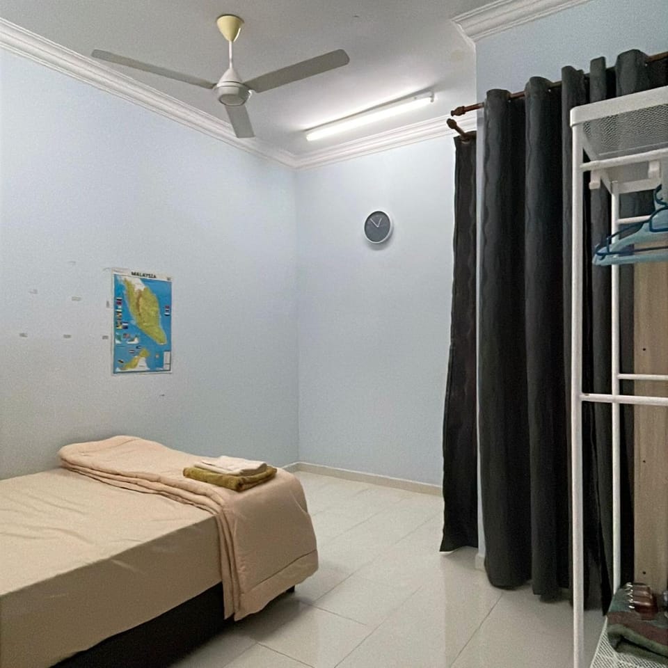 Bedroom, air conditioner