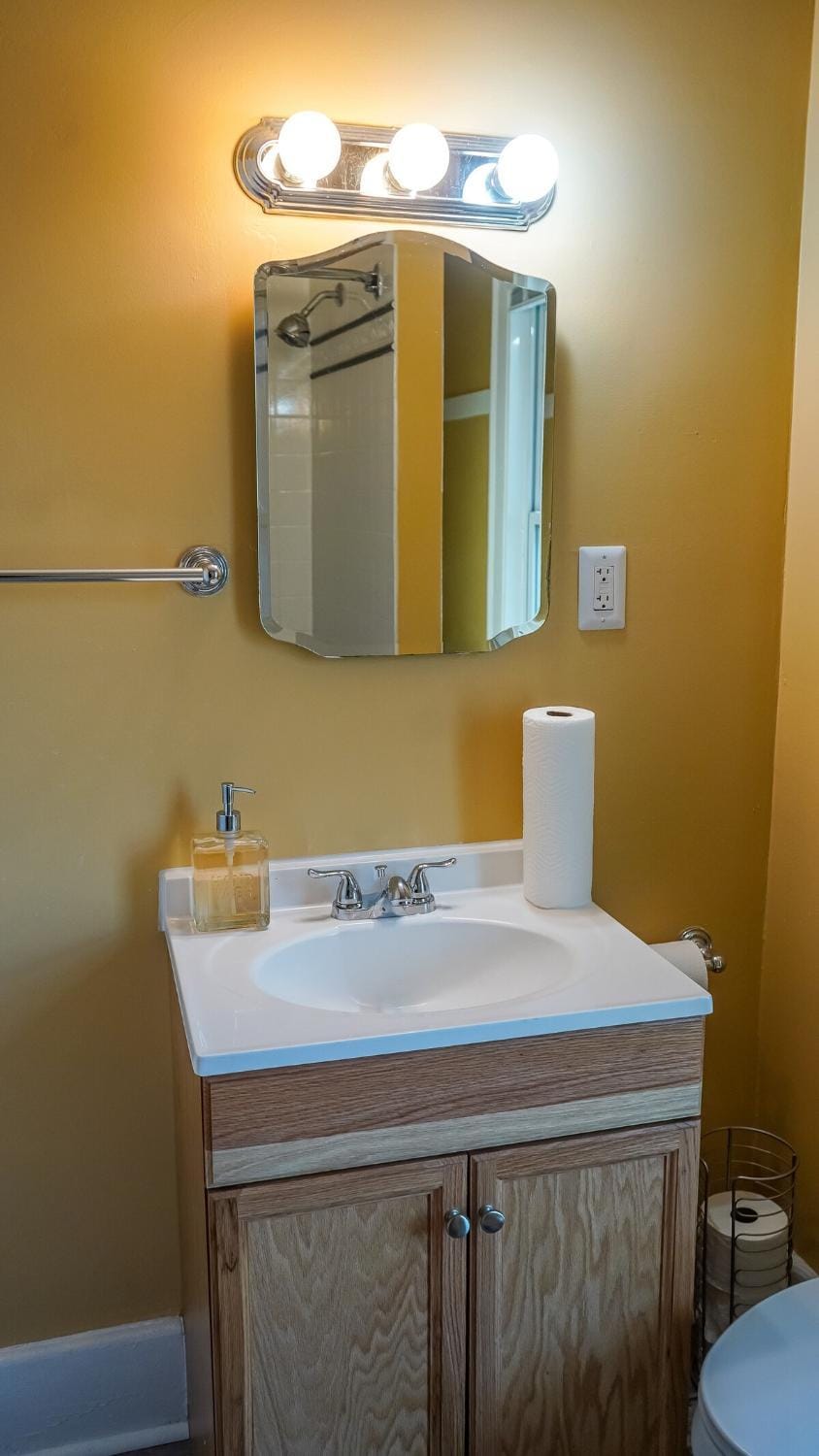 Cozy Corner, stylish 1bed near Navy Base! Apartment in Waukegan