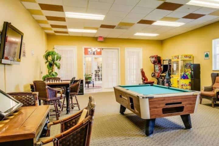 2888 OAKWATER KISSIMMEE 3BEDS House in Four Corners