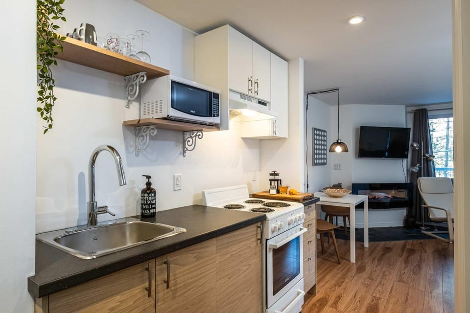Kitchen or kitchenette, stove