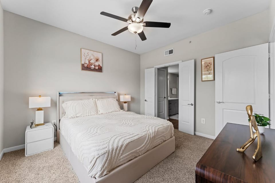 Bright 1BR in Magnolia Near Woodlands Waterway Apartment in The Woodlands