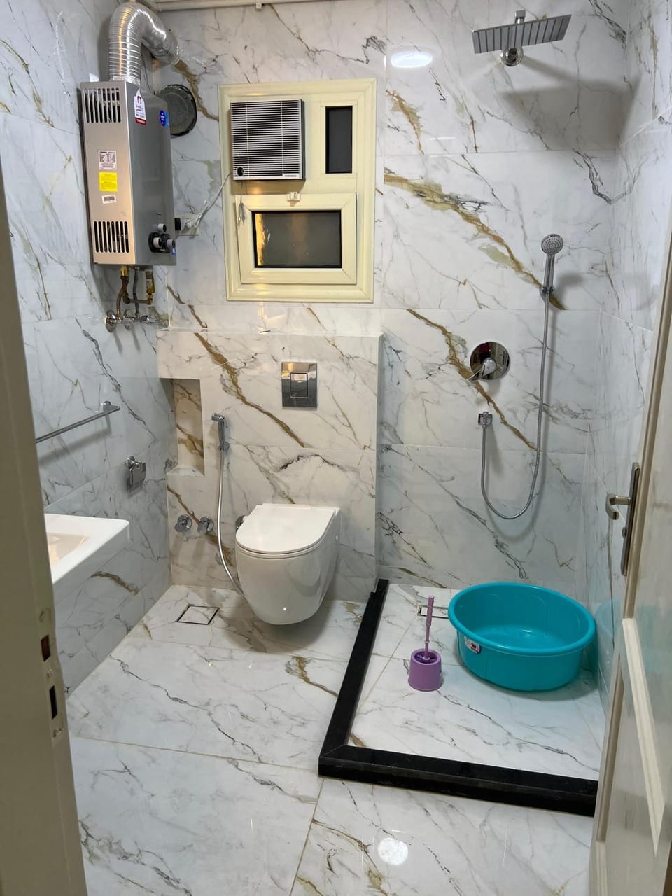 Shower, Toilet, Bathroom