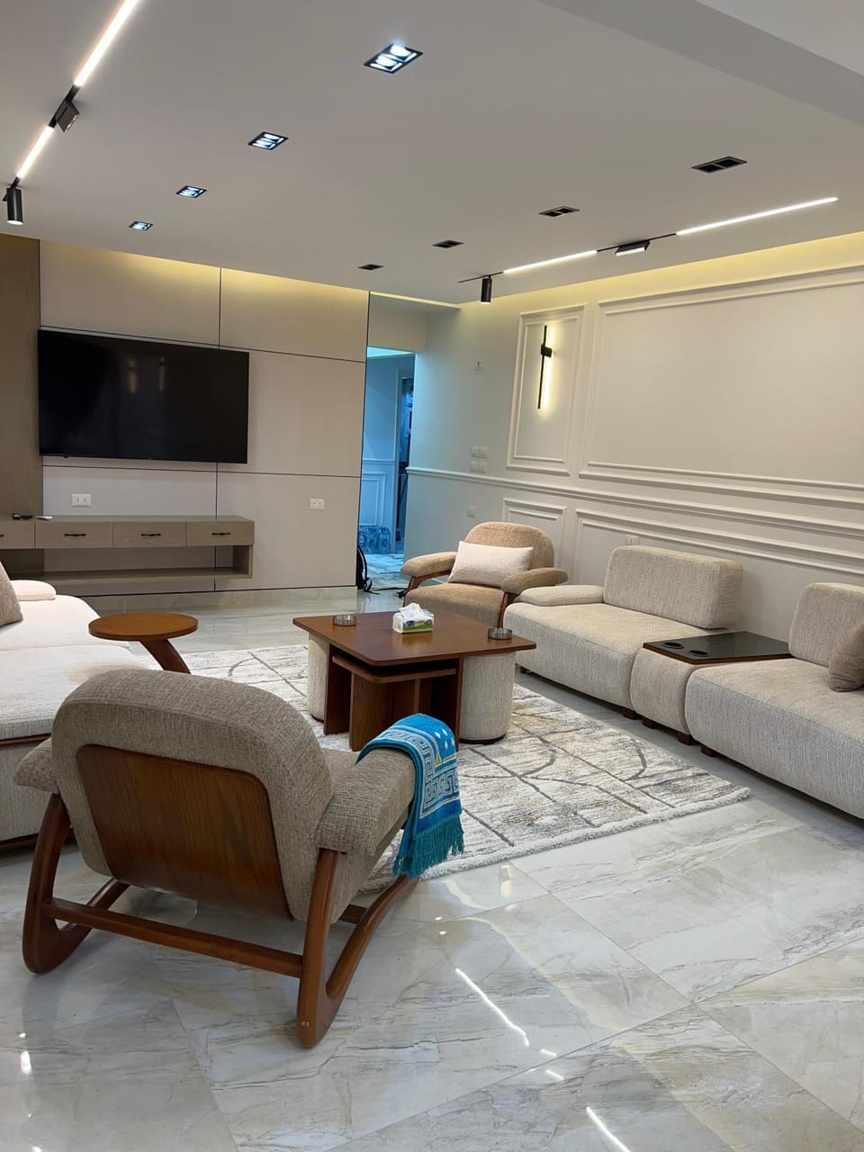 TV and multimedia, Seating area