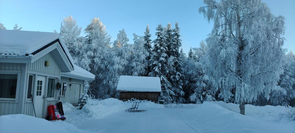 Property building, Facade/entrance, Parking