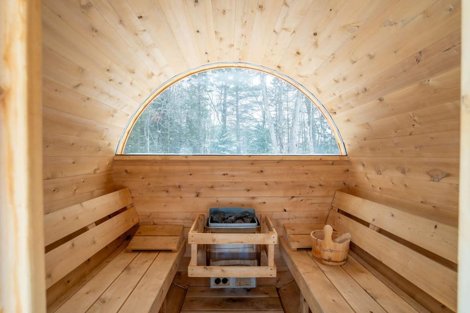 Foosball table Spa & Sauna - Sommetoile Chalet in Quebec